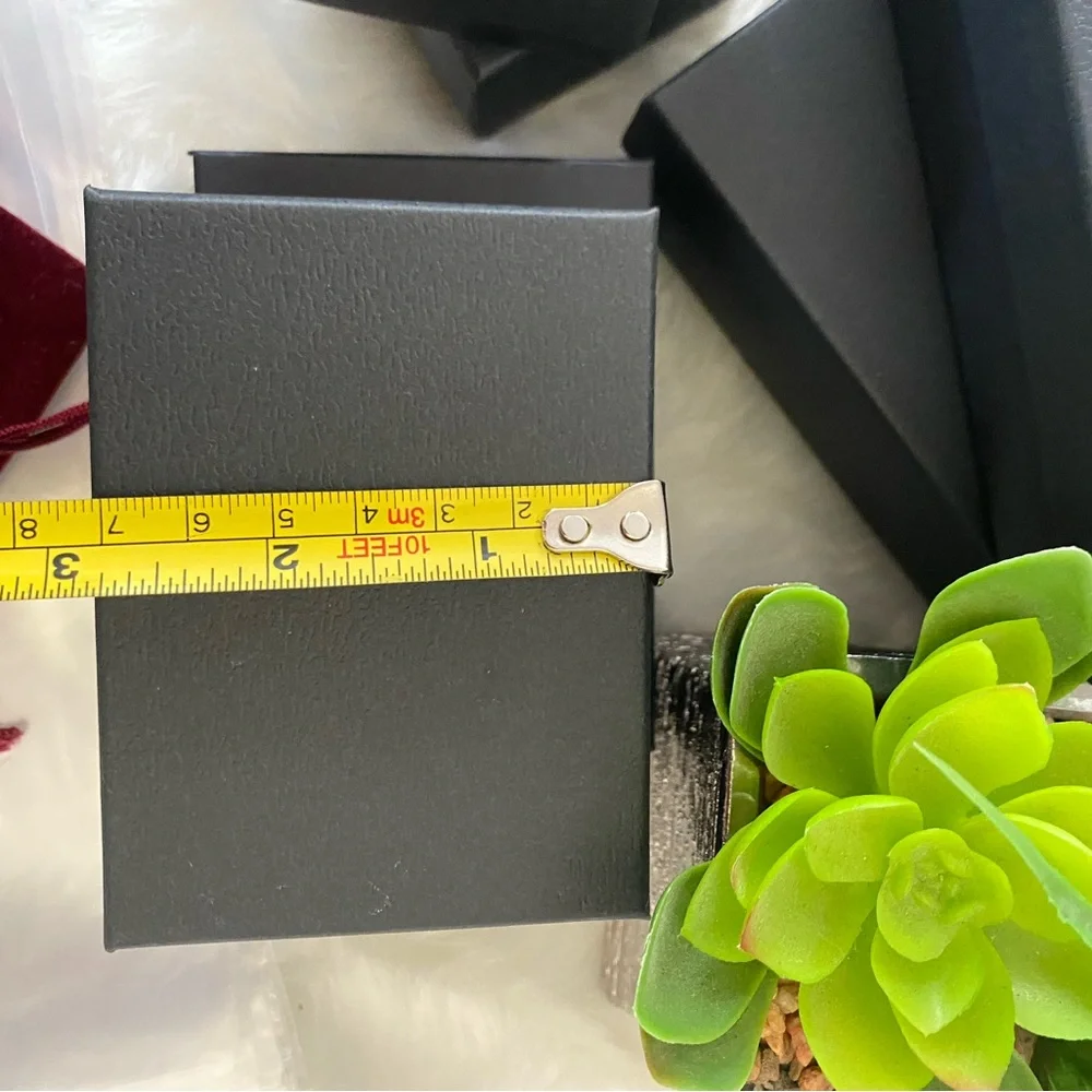 Helzberg Diamonds Burgundy Velvet Pouches and in various box bundle